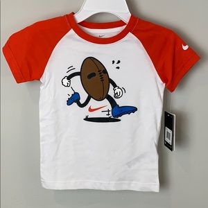 Nike NWT T-Shirt with Football Graphic Size 5